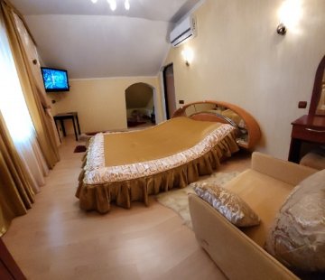 Трехкомнатный Апартамент 